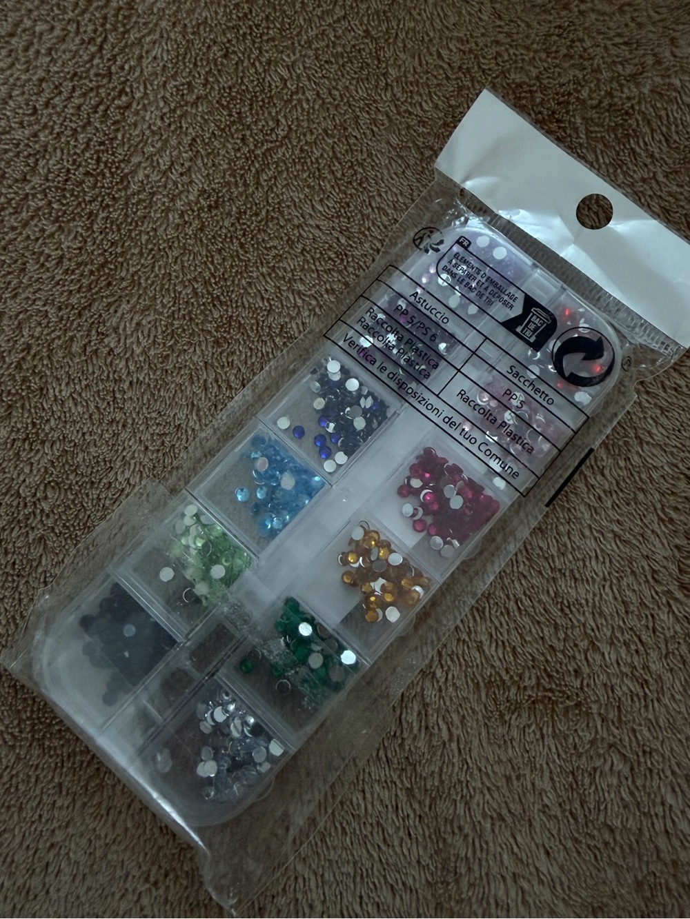 Diamonds nails - Picture 3 of 3